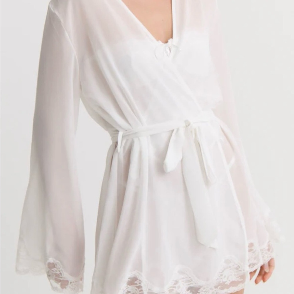 Harley Robe Ivory - Picture 3 of 4